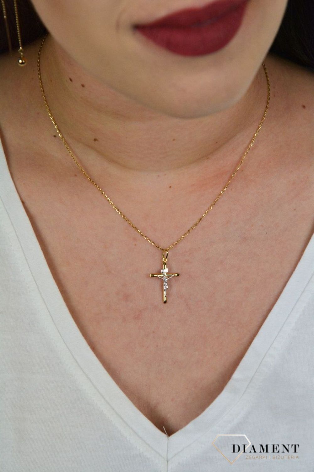 Złota zawieszka krzyżyk z wizerunkiem białe złoto ZA 674B.jpg